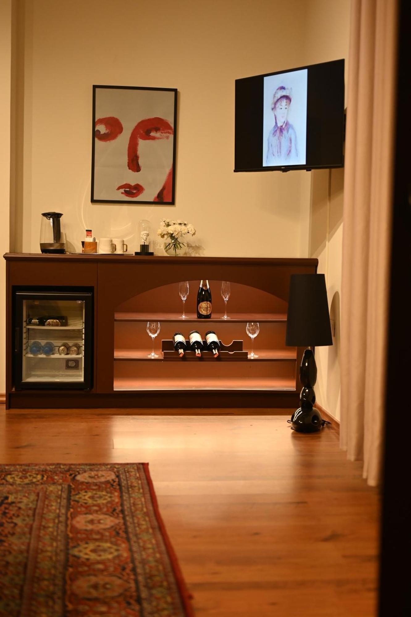 Niche Boutique Hotel Tirana Buitenkant foto